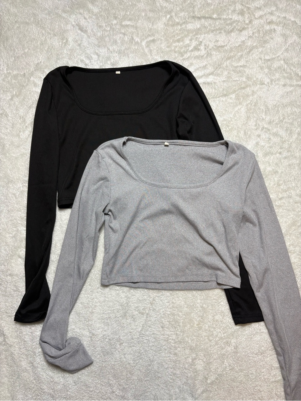 Women’s Long Sleeve Scoop Neck Crop Top - Black & Gray